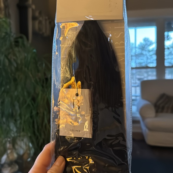 Bombshell Weft Hair Extensions - Picture 6 of 6